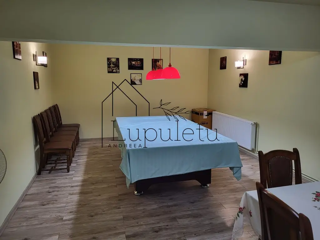 Casă de Vânzare | Piscină Interioară | Spațiu de Relaxare