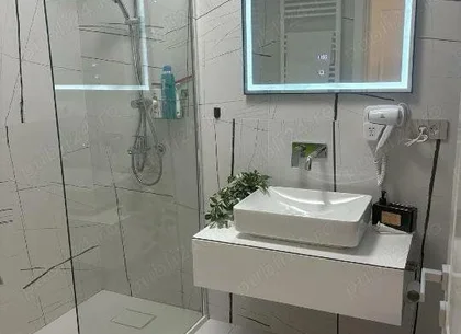 BRASADAS închiriază ap 2 cam. terasa, bloc NOU lux, UNIRII.