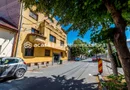 Apartament în centru cu acces auto și garaj propriu