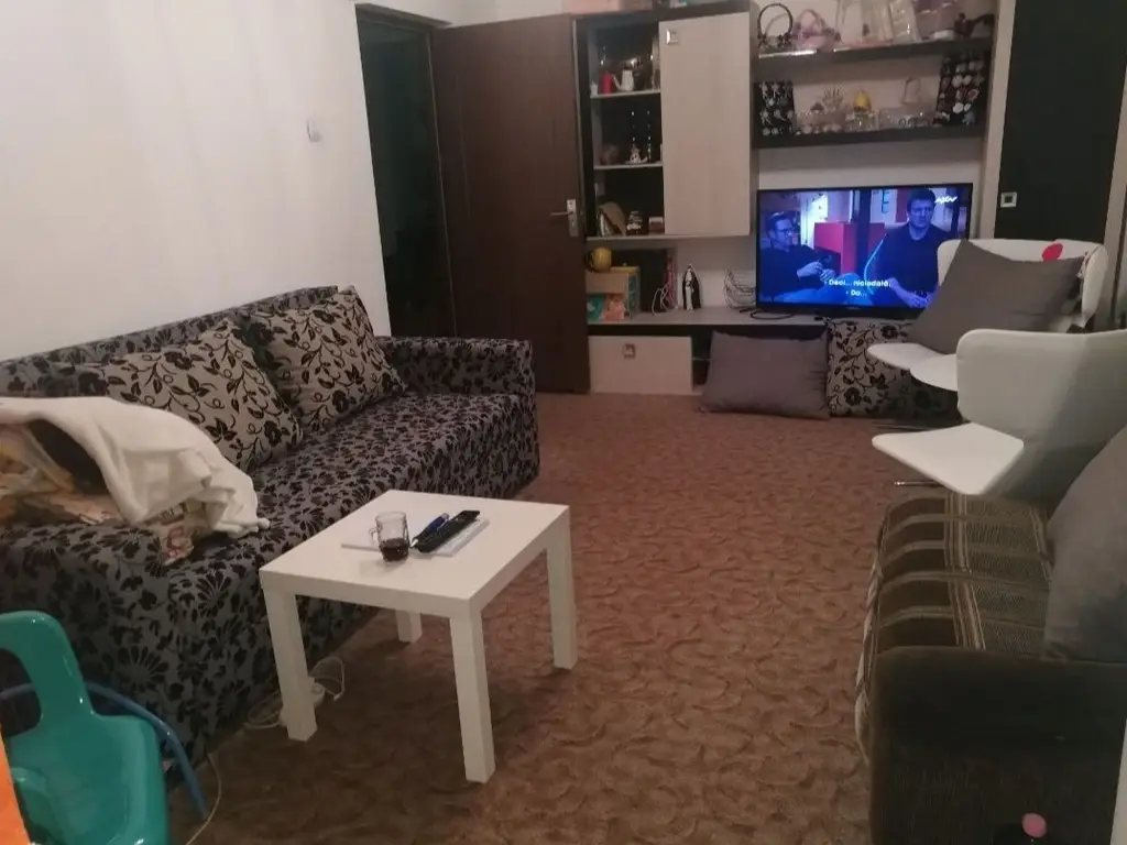 Particular vand Apartament 4 camere
