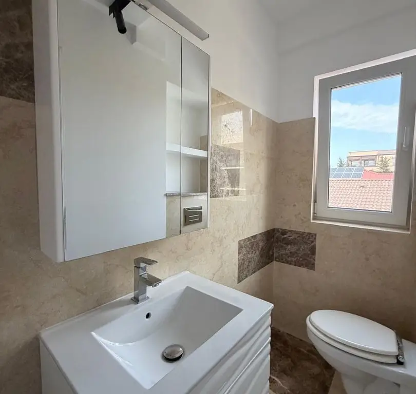Stylish 3-Room Apartment for Rent in Iancu Nicolae