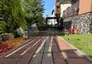 Apartament 3 camere, curte, boxa, parcare, Sub Cetate