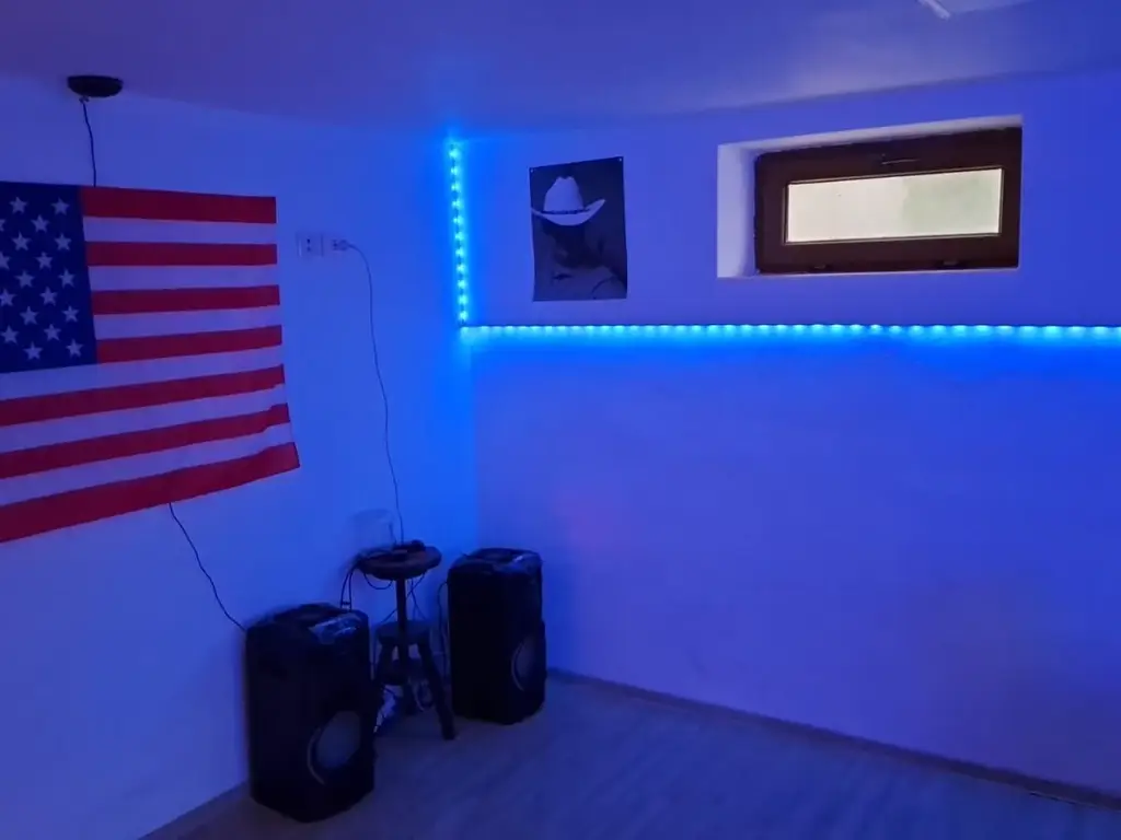 BRASADAS vinde casa individuala 8 cam teren 10 ari Unirii.