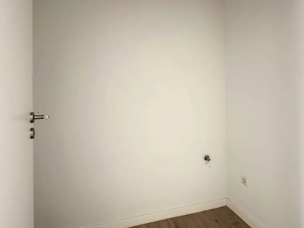 Apartament 2 camere 60 mp cu geam la baie lângă Paradisul Acvatic