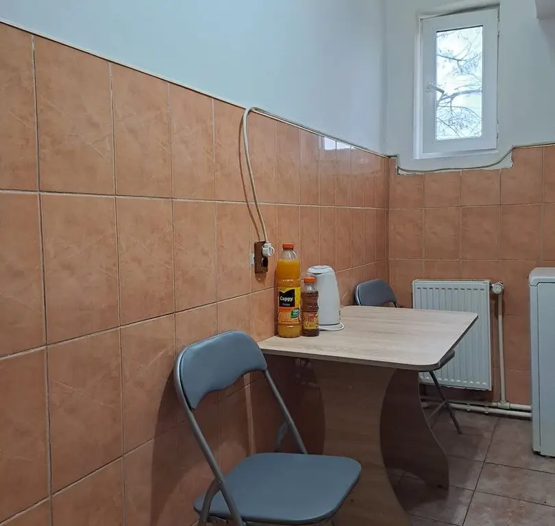 De inchiriat  apartament 2 camere Ultracentral, et. 1, 1800 lei