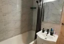 BRASADAS vinde ap 3 cam etaj 3/4 în Micro 17.