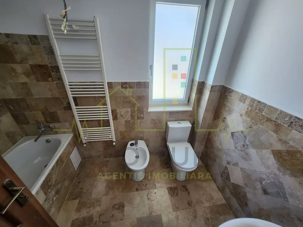 Case insiruite sau apartamente cu gradina. Giroc langa DAF.