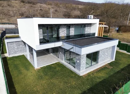Casa individuala, 129 mp utili, teren 583 mp, terasa 68 mp, zona Sun Garden