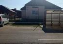 De vânzare casă cu curte
