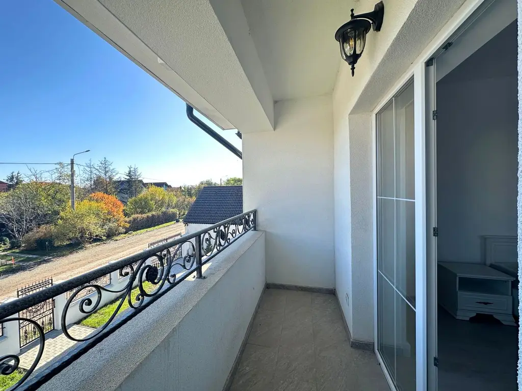 Vânzare casă 5 camere nouă elegantă și spațioasă în Hărman