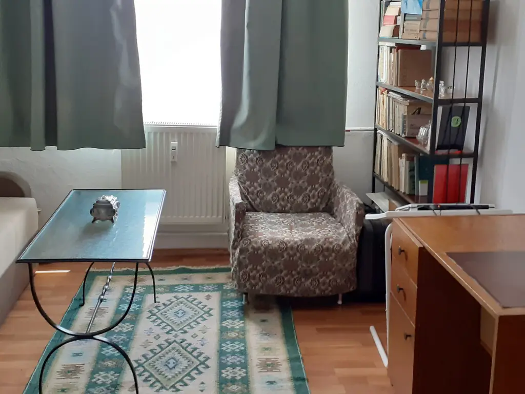 Vand ap 2 camere la cheie zona Intim