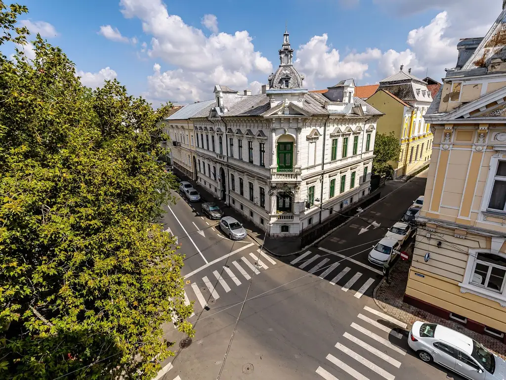 Clădire ultracentrală de vânzare Bulevardul Decebal Comision 0
