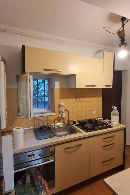 ageuropa.ro vinde VILA NOUA cu 4 cam. in POPESTI, Dimitrie Leonida.