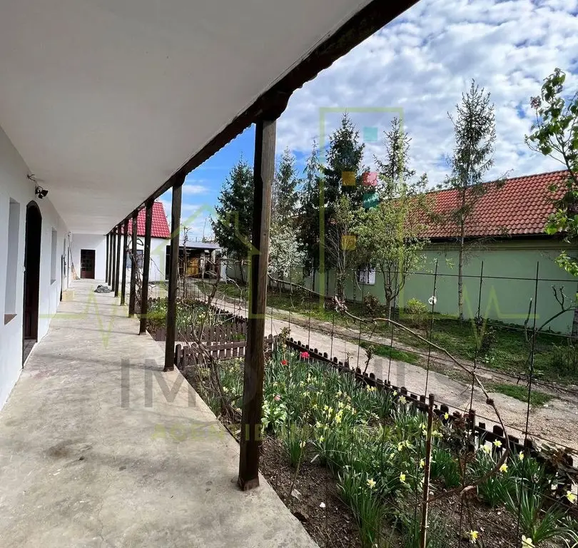 Casa individuala in Sanandrei. Teren 1850. Gaz si canal in fata casei.
