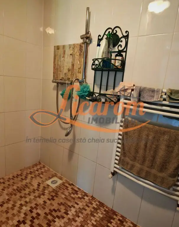 CASA SASEASCA comuna VULCAN,zona foarte buna,teren 3000 mp