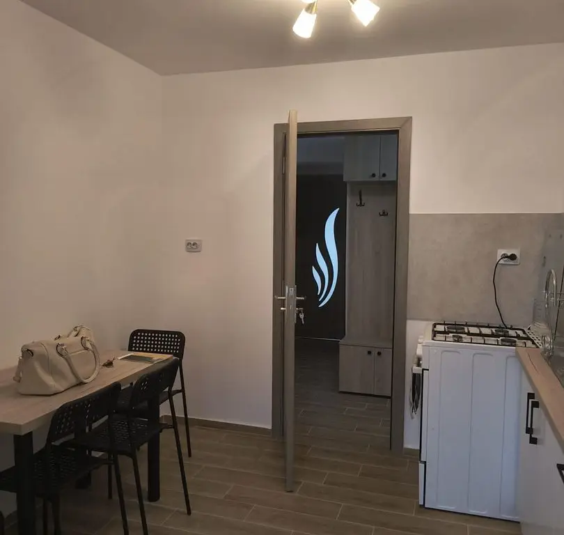 Apartament 3 camere decomandat de închiriat | 75 mp | Renovat | 2 băi