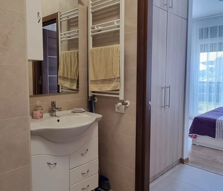 De inchiriat Apartament nou cu 3 camere excelent pozitionat
