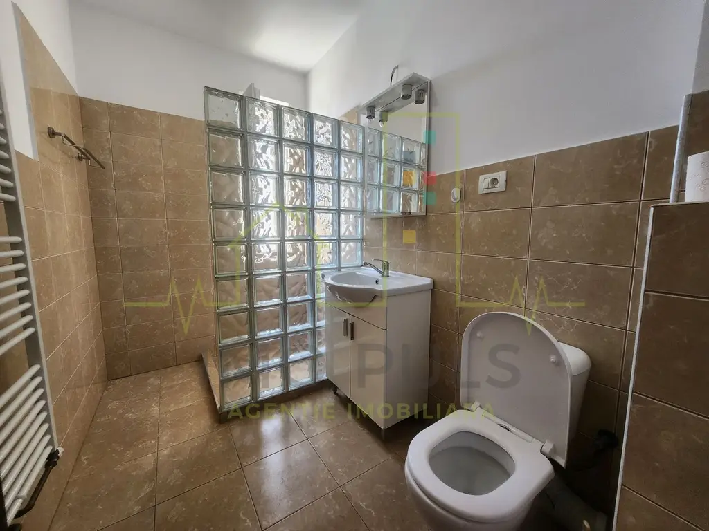 Et. 1. Bloc 2016. Mobilat si utilat. Disponibil imediat