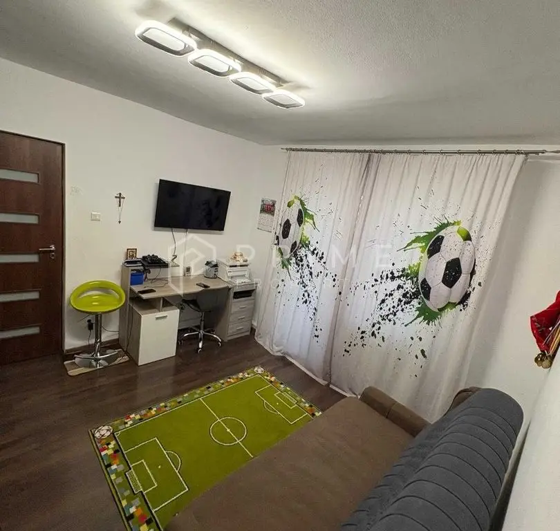Apartament cu 3 camere, decomandat – Zona Fortuna