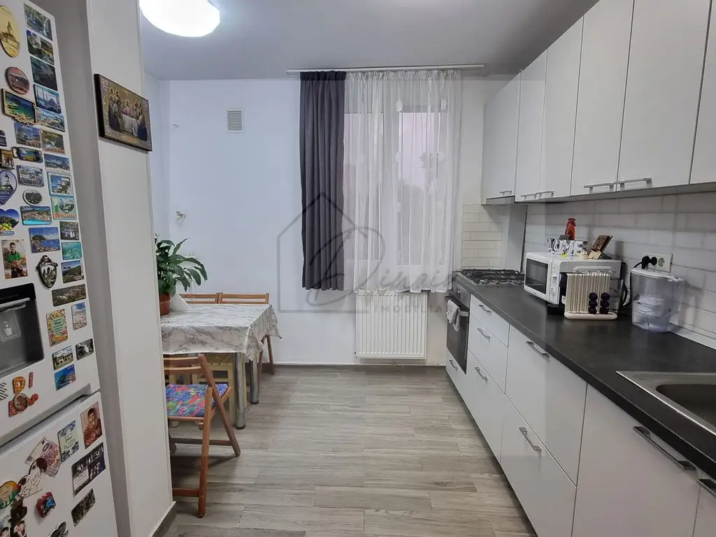 Comision 0% I Apartament 3 camere Piata Resita I Etaj 3/4 I Centrala