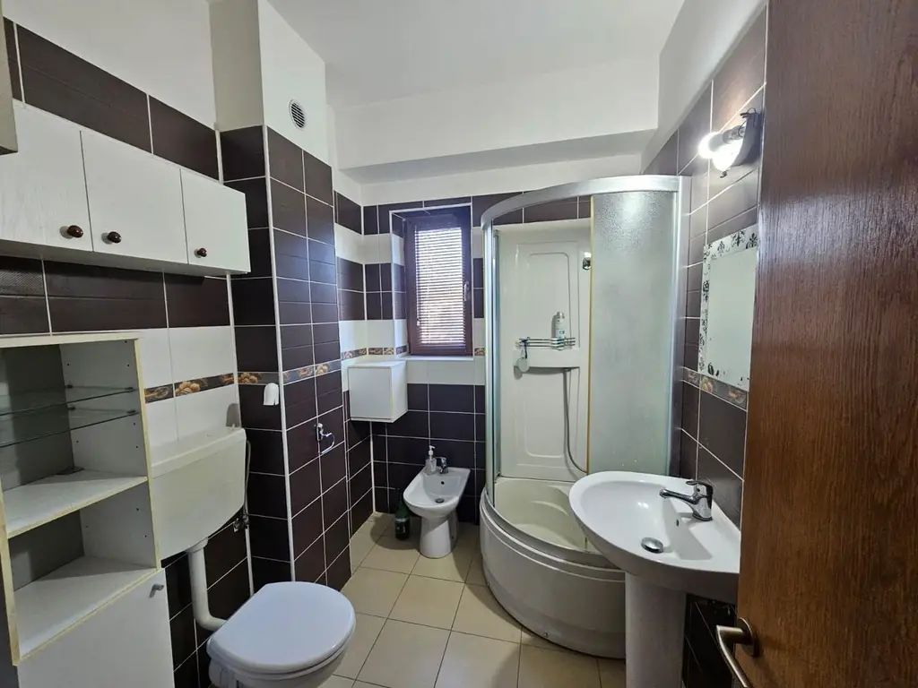 Apartament 3 camere decomandat, Găvana – platou, aproape de pădure