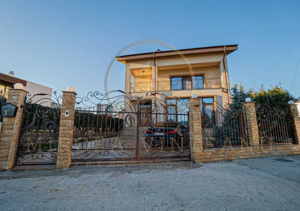 Palazu Mare/ Elvila - Casa de poveste pentru familia ta