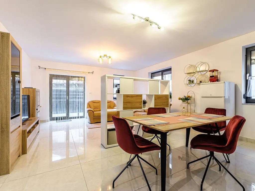 Apartament ultracentral în bloc nou, 2 camere cu terasa proprie