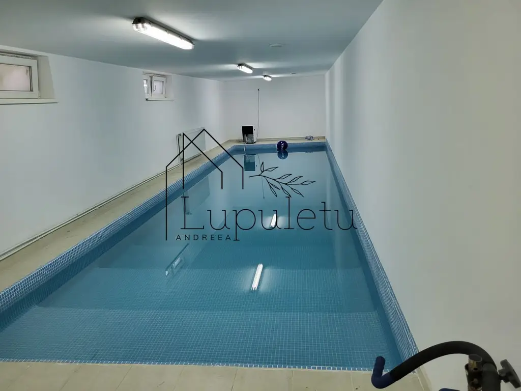 Casă de Vânzare | Piscină Interioară | Spațiu de Relaxare