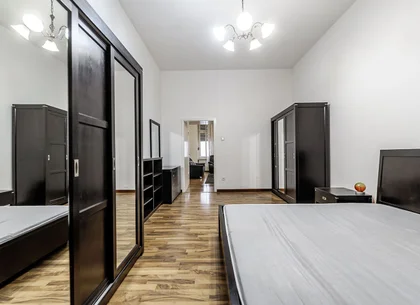 Apartament 2 camere - Etaj 1 - Palatul Neumann, Arad - COMISION 0