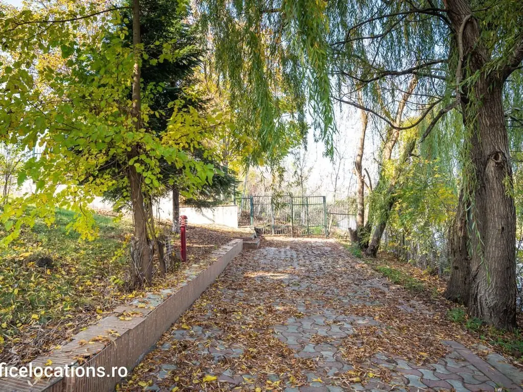 Vilă deschidere lac Grivița direct proprietar cu 20 m și 20 strada