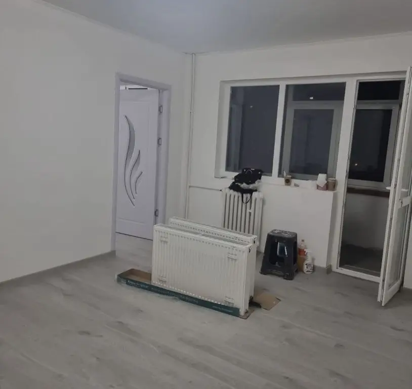 Vand apartament 3 camere