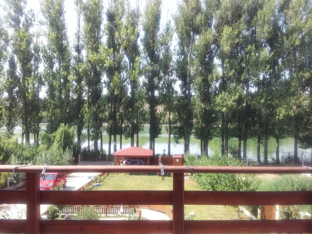 Vand/Inchiriez Casa 460mp+teren 1090mp Lac Ezareni - 1250euro/mp
