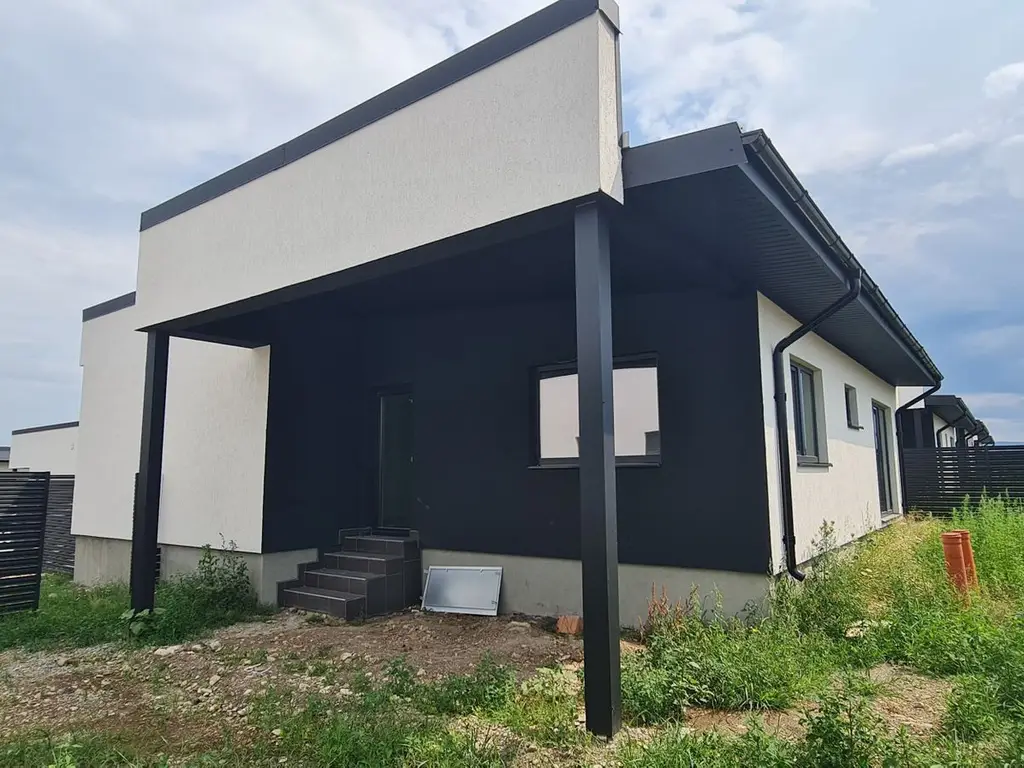 Casa individuala 3 camere finalizata/intabulata Cartier Izvor Tarlungeni Brasov