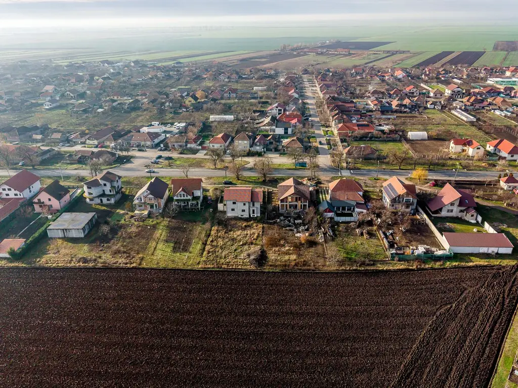 Casă spatioasa, construcție nouă – Zimandu Nou Teren 998 mp Comision 0
