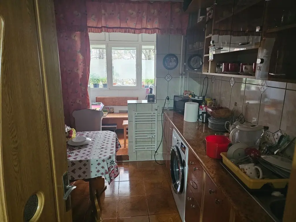 Vând apartament 3 camere