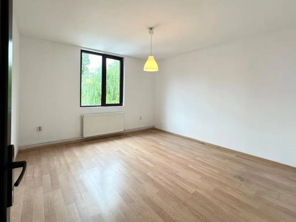 Inchiriere casă complet renovată cu 4 camere Băneasa, Sector 1