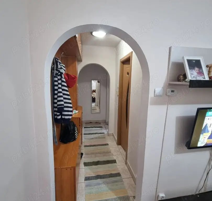 De vanzare apartament cu 3 camere