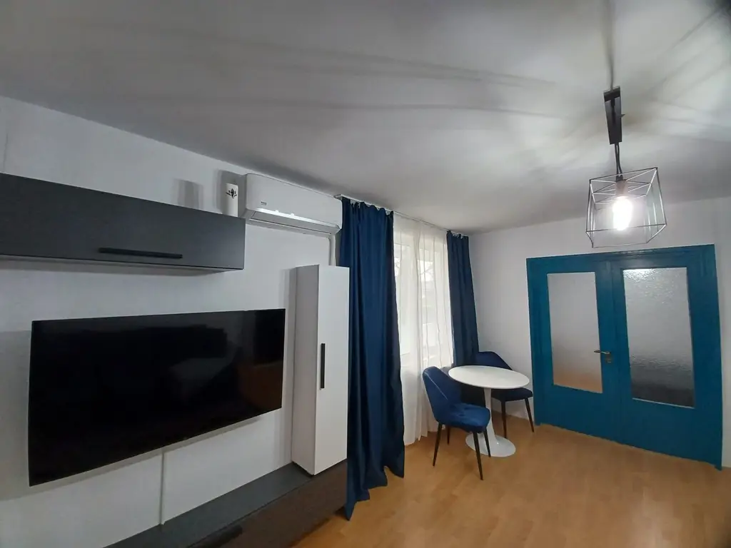 Chirie, 2 dormitoare, str. Sovata. 400 E/lună negociabil. Comision 0.