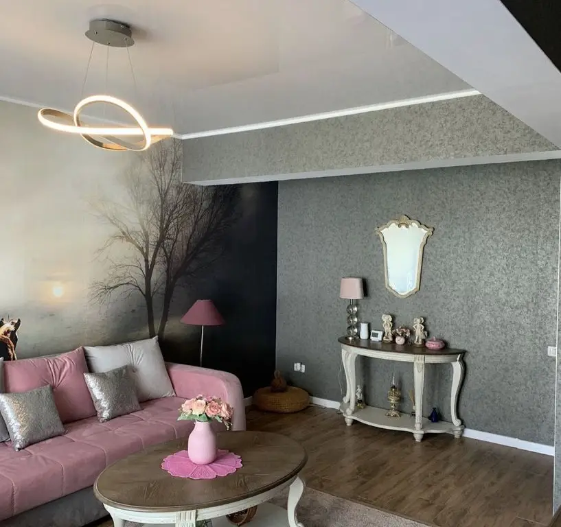 Vand apartament de lux