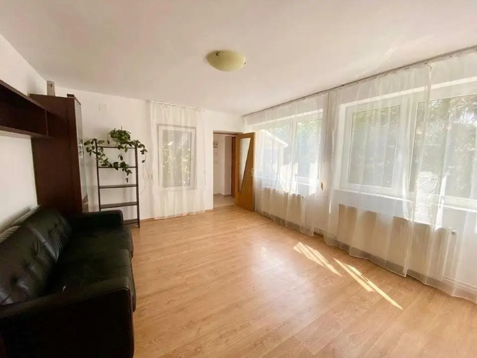 Vila luminoasa Crangasi/ Giulesti, 245 MP construiti, utilitati, 340000 EUR