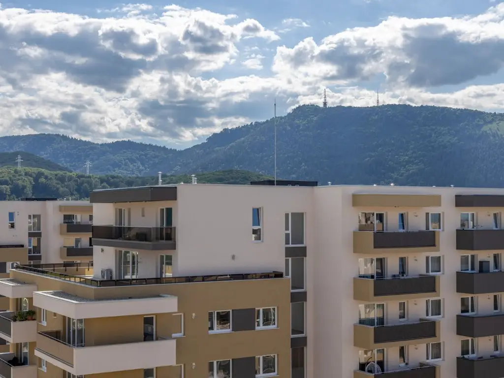 Inchiriem apartament 3 camere mobilat utilat lux cu parcare subterana