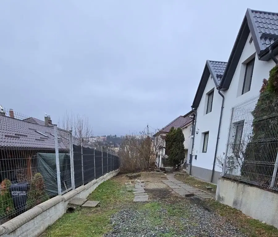 BRASADAS vinde casa individuala la cheie si in rate.