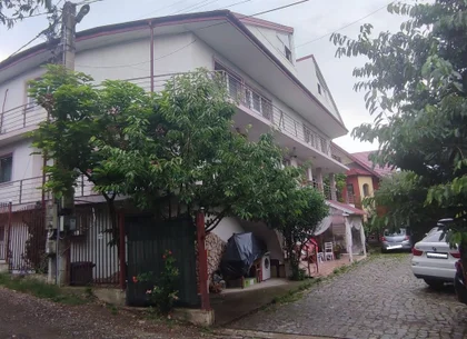 Casă/ Vila, 2008, 700mp, 1000mp D(P) + 2 + Pod