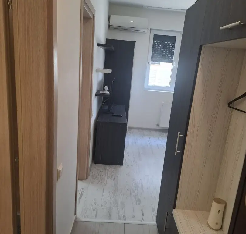 BRASADAS inchiriaza garsoniera etaj 5/5 zona Metalurgiei.
