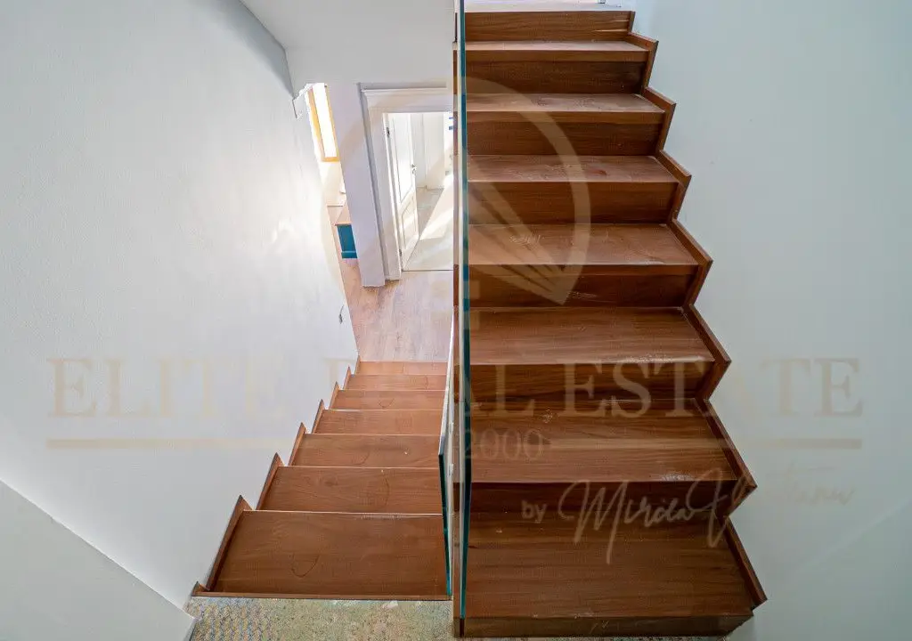 Năvodari - Casă exclusivistă cu ponton privat – Primul rând la lac