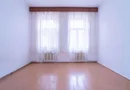 PRET NOU! Apartament la casă, ultracentral– curte proprie și garaj