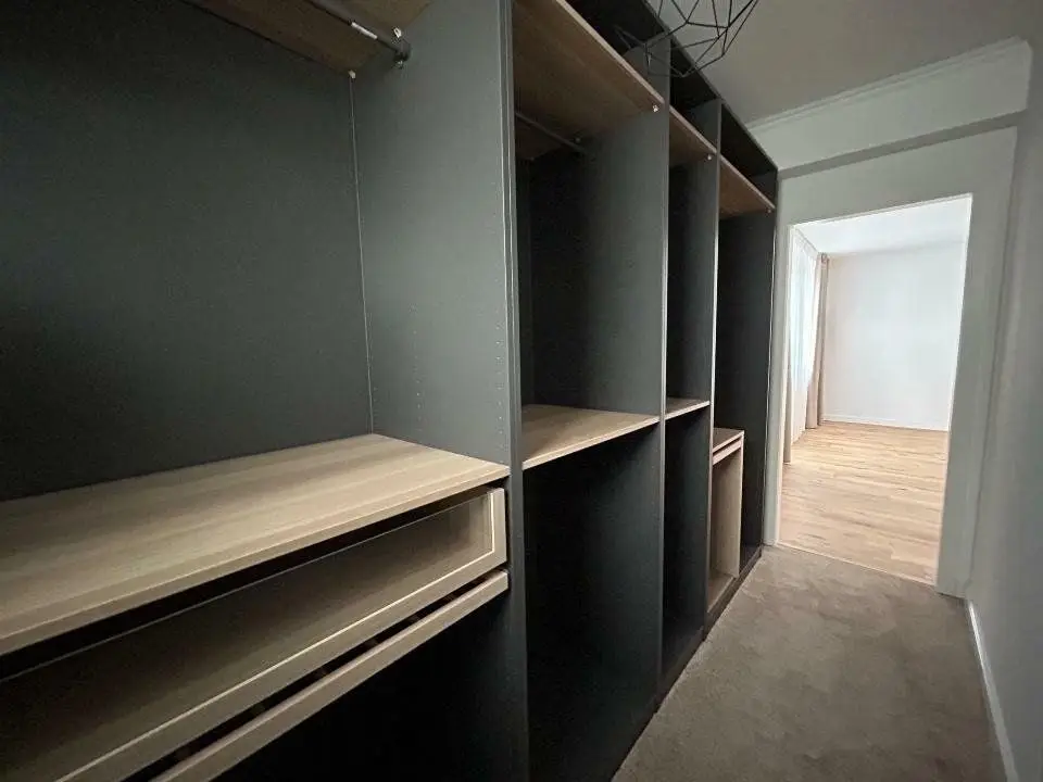 BRASADAS închiriază Vila Lux 4 Cam Aviatiei-Cart. H. Coanda.