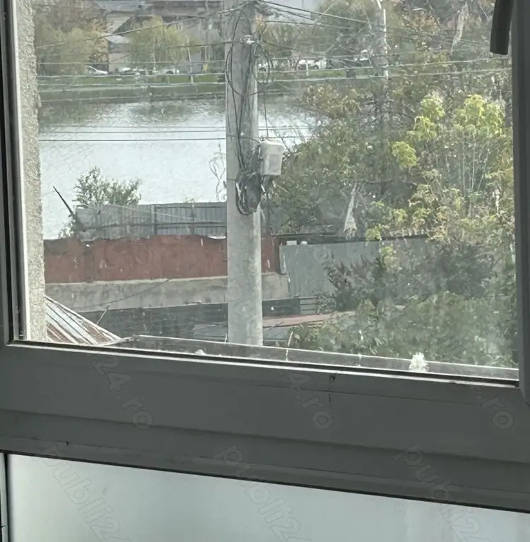 Vind casa singur curta nou o+1 , zona tei