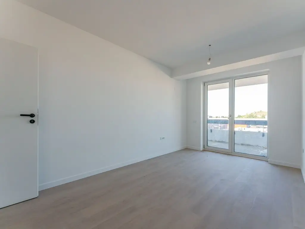 Apartament modern cu 2 camere și balcon generos | Zona Bartolomeu