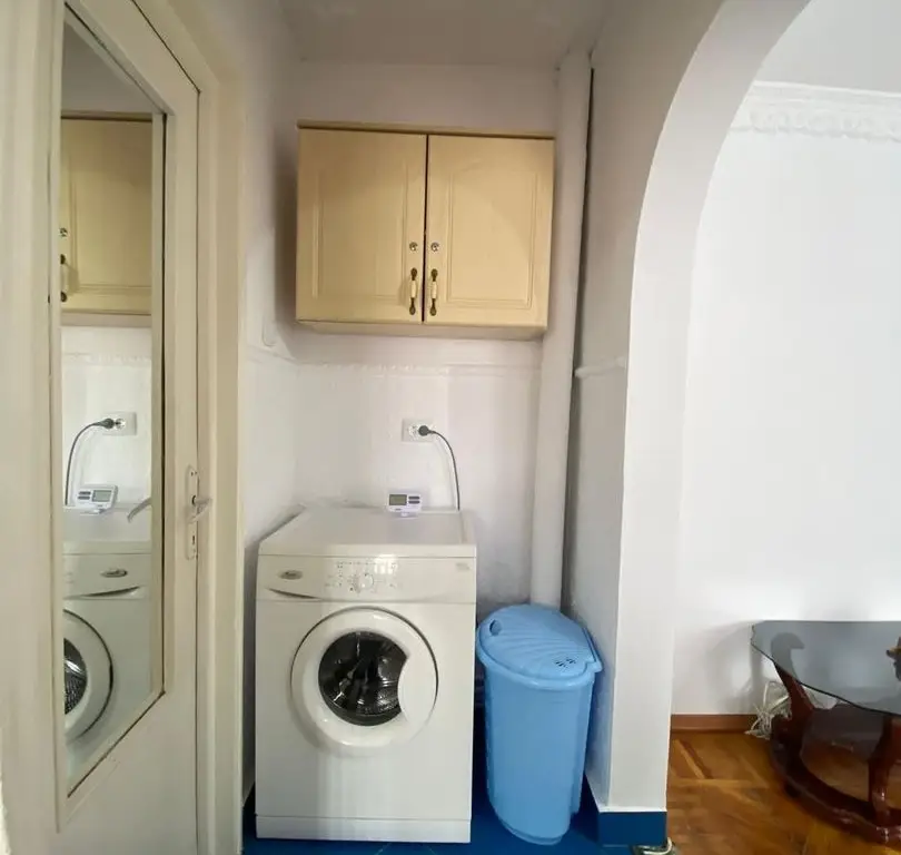 De vanzare apartament cu 2 camere mobilat si utilat, Micro 38, etaj 3